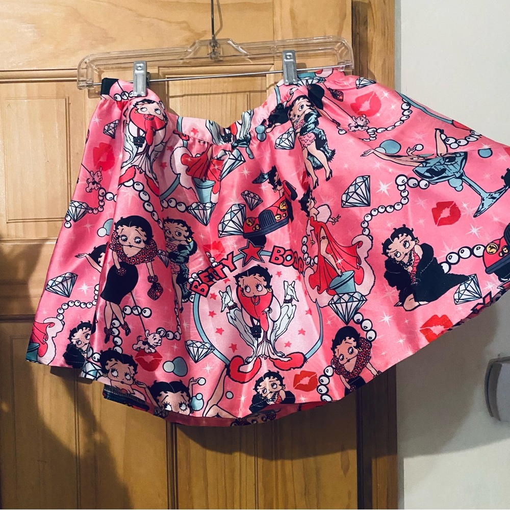 NWT - Dolls Kill x Betty Boop Sweet Catch A Kitten Mini Skirt - L